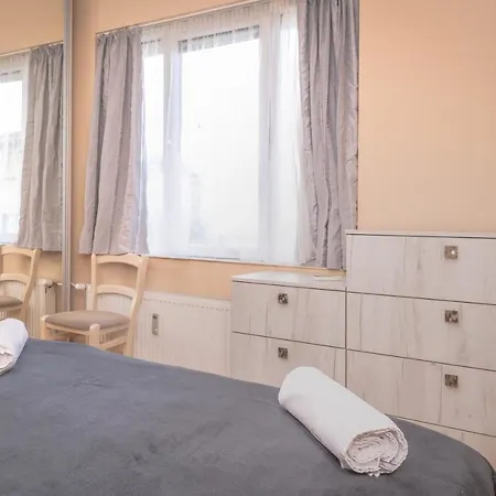 Apartment Cozy Home: Two-bedroom With Stunning View