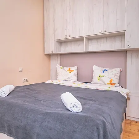 Cozy Home: Two-bedroom With Stunning View *